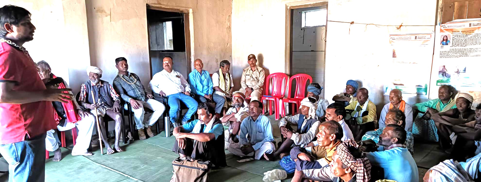 NIF- India organized workshops for herbal healers in the tribal region of Dindori District, MadhyaPradesh. Over 60 healers, farmers, and forest dwellers from Bajag and Samnapur blocks participated in the meetings