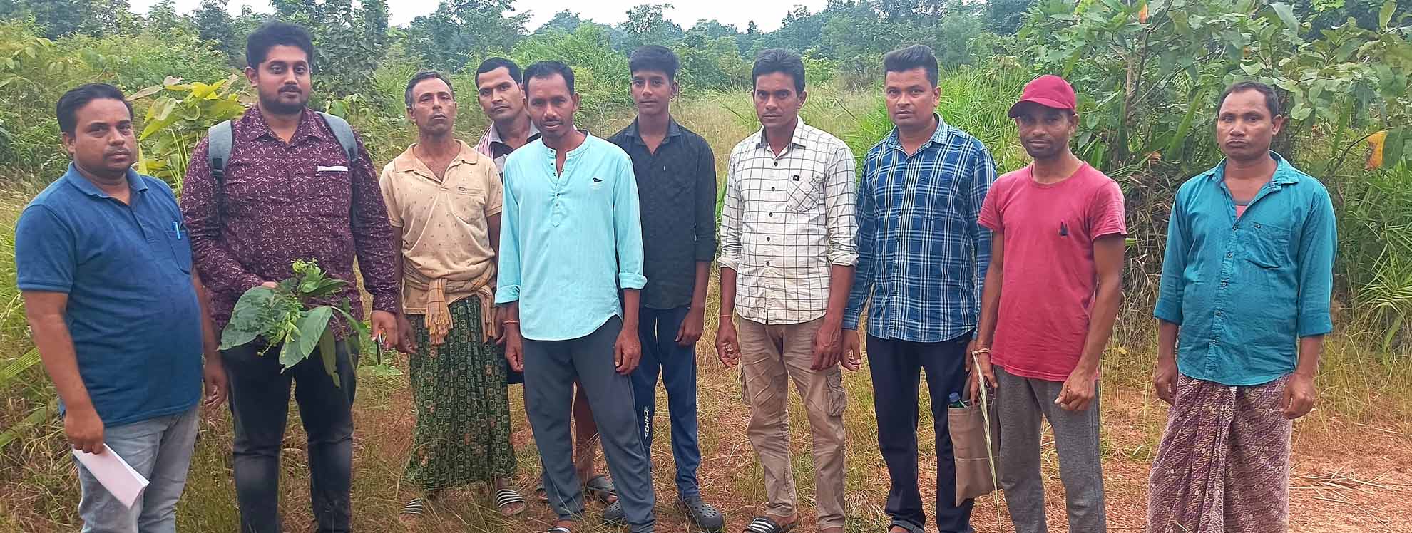NIF held a meeting with Traditional knowledge holders and villagers at the interior village jungle of Chaukamal, Sonepur, Odisha. Around 20 healers and villagers participated in the discussion, spreading knowledge about different plants and their benefits
