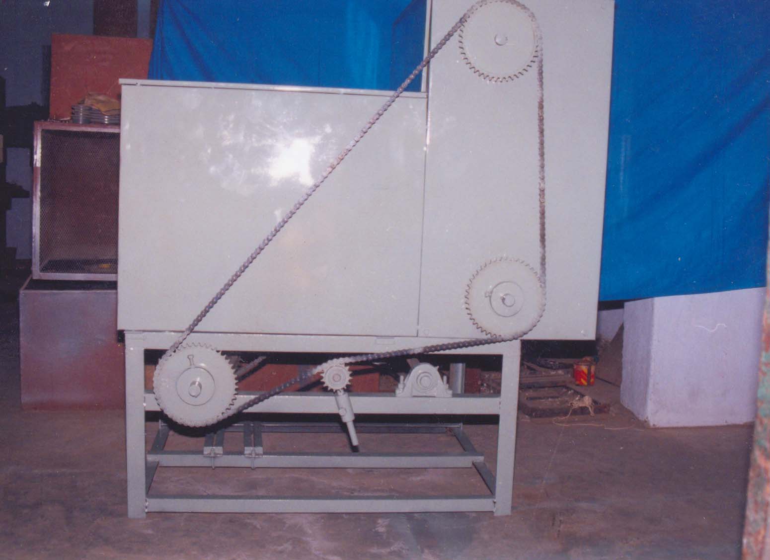 Lemon Cutting Machine - Photo