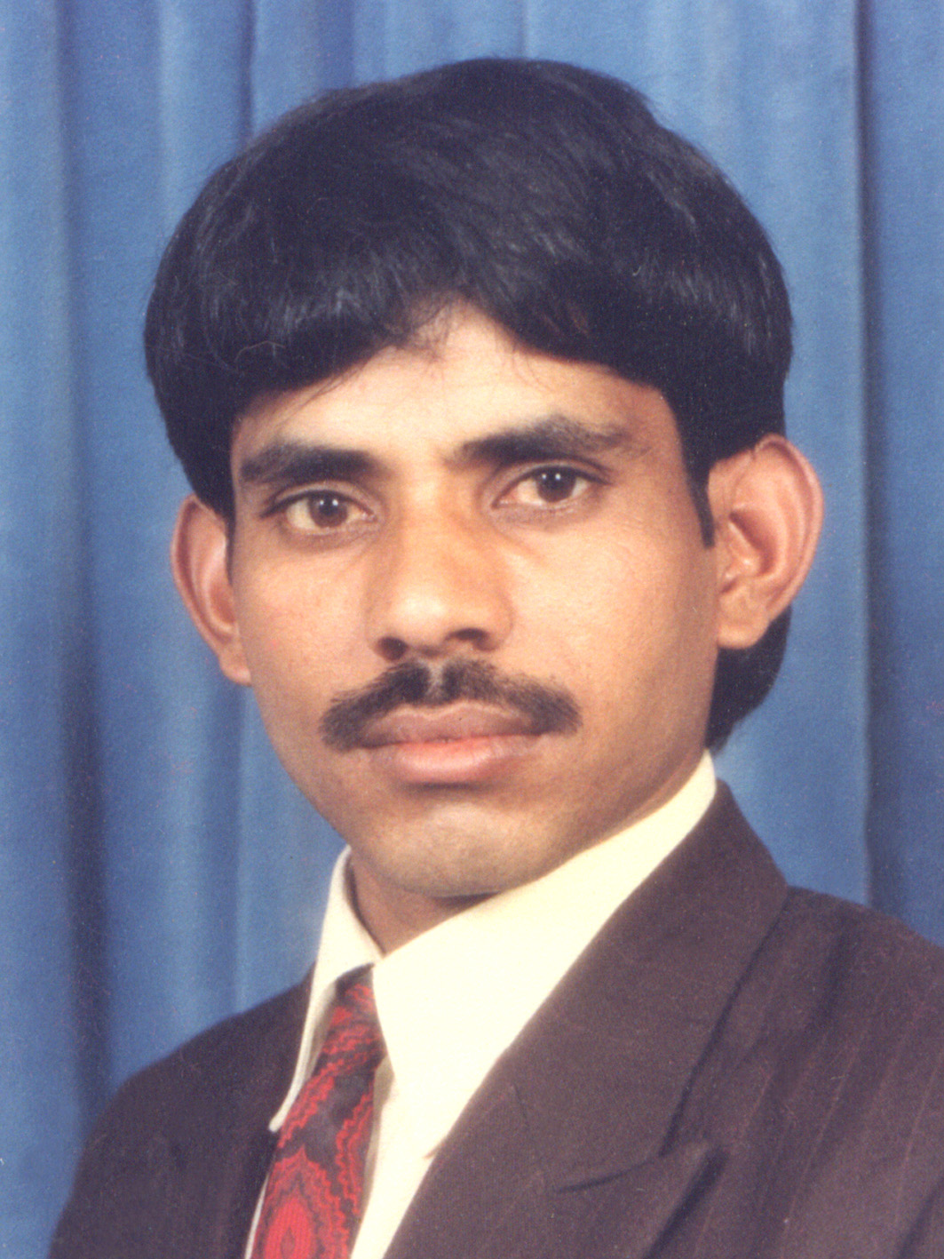 volunteer Yusuf Khan