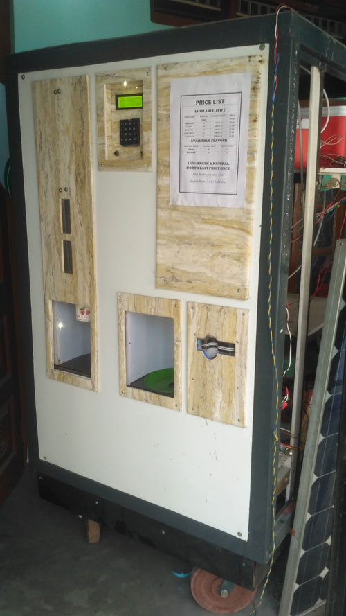 Self-operated Juice Vending Machine - Photo