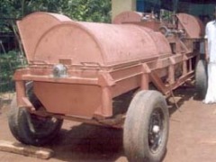 Machine for threshing Coconut husk for coir industry - Photo