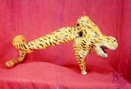 Sculptures made from the secretion of termites and pest management for Sal trees - Photo