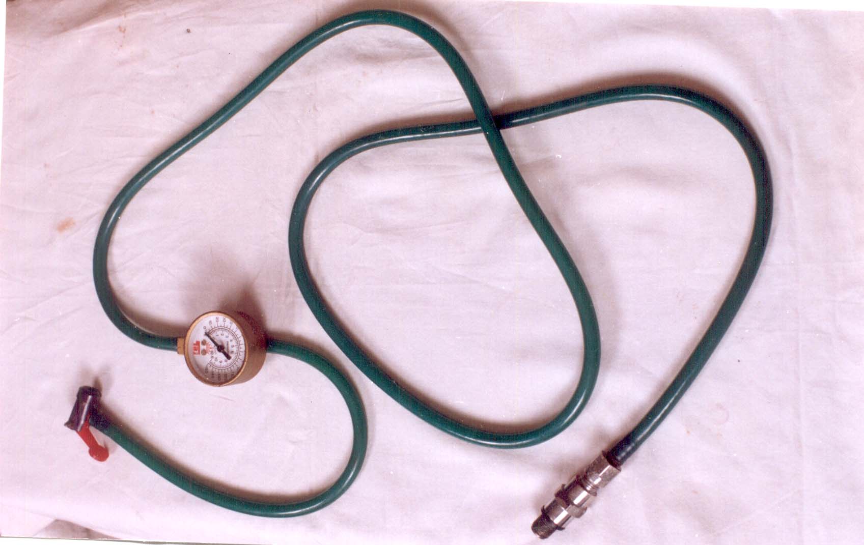 Handy Auto Air Kick Pump for Scooter - Photo