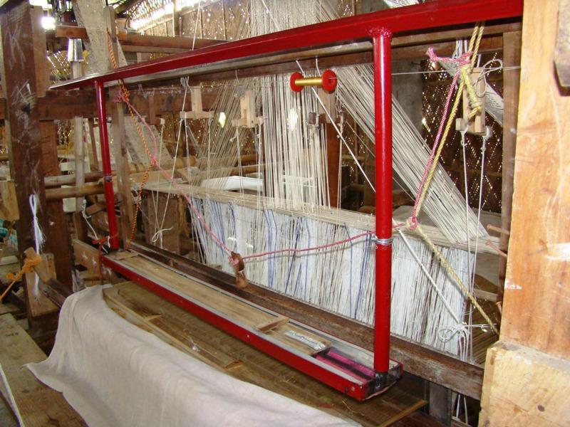 Design Making By Weft Insertion - Photo