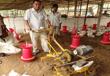 Poultry  Raking Machine - Photo