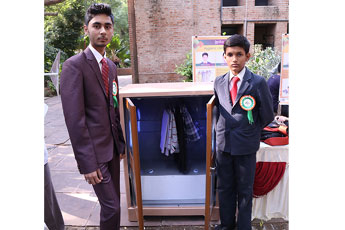 Hygienic cloth hanger - Photo