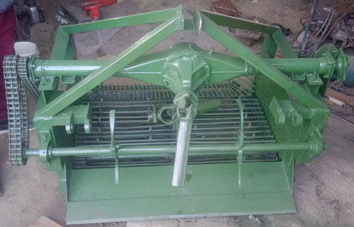 Image of Tractor Operated Taro Harvester with Washer