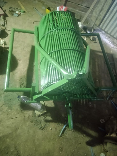 Image of Tractor Operated Taro Harvester with Washer