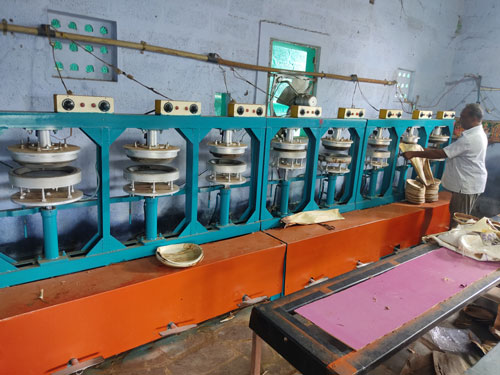 Image of Areca-nut Leaf Moulding Machine 