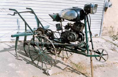 Image of Self-propelled weeder